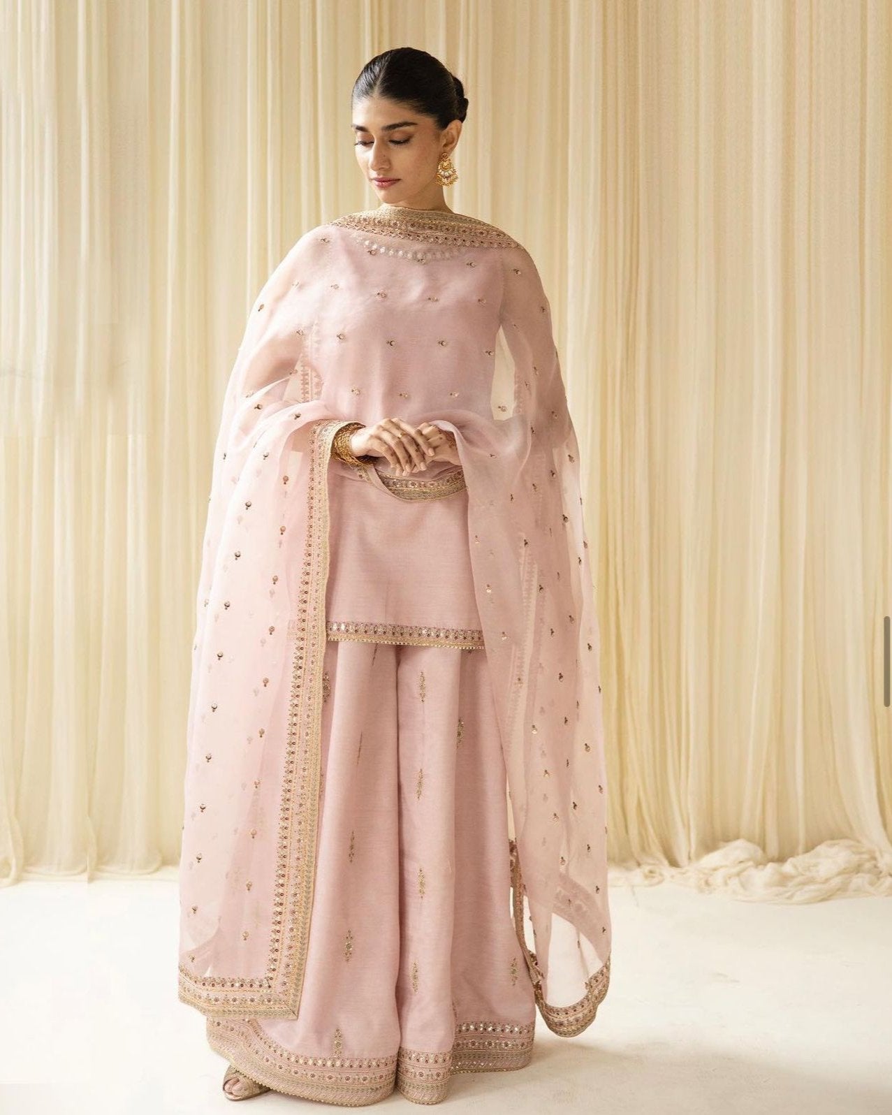 Pink Majesty – 3-Piece Stitched Suit
