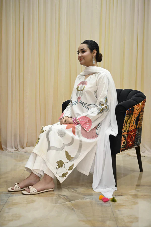 Pearly White – 3-Piece Stitched Lawn Suit