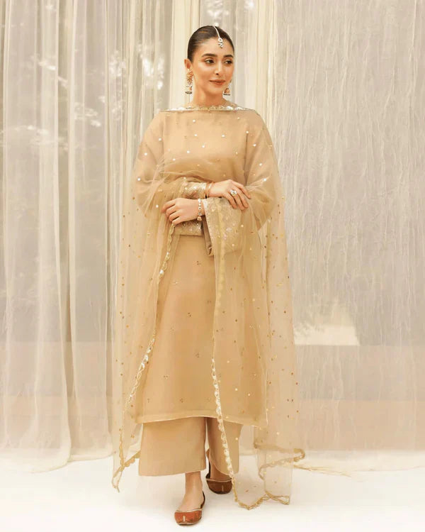 Royal Golden – 3-Piece Embroidered Lawn Suit
