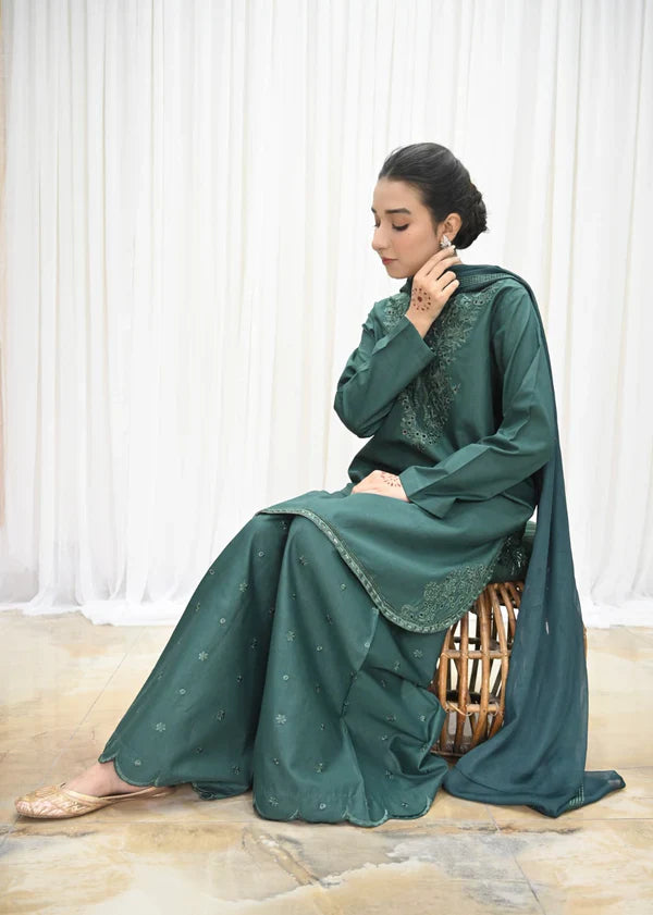 Emerald Green – 3-Piece Stitched Lawn Suit